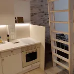 Spacious Ground-floor In Etu-toeoeloe