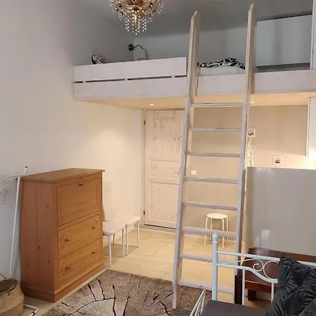 Spacious Ground-floor In Etu-toeoeloe Апартаменты *