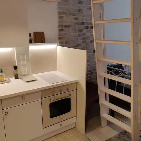 Spacious Ground-floor In Etu-toeoeloe